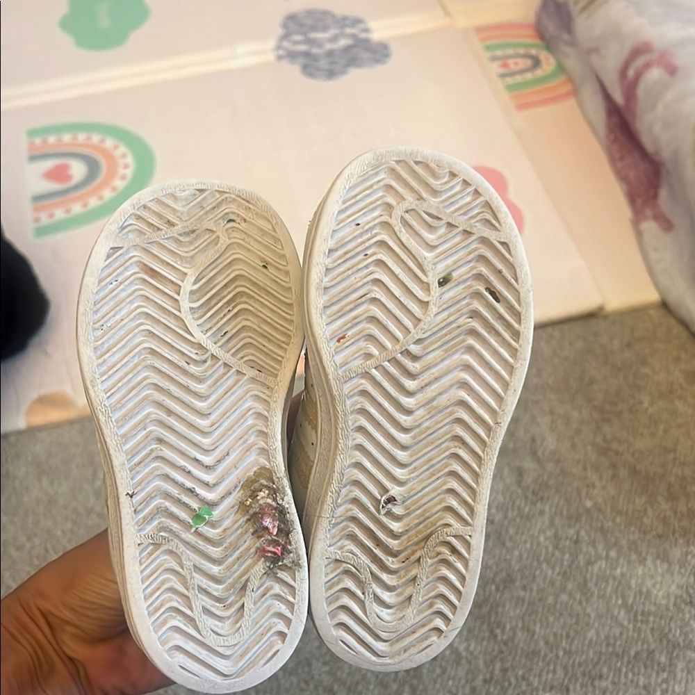 Adidas white Sneakers with Classic Shell Toe - Picture 6 of 7